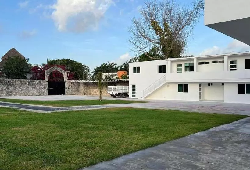 ホテル Stone Wall Residences