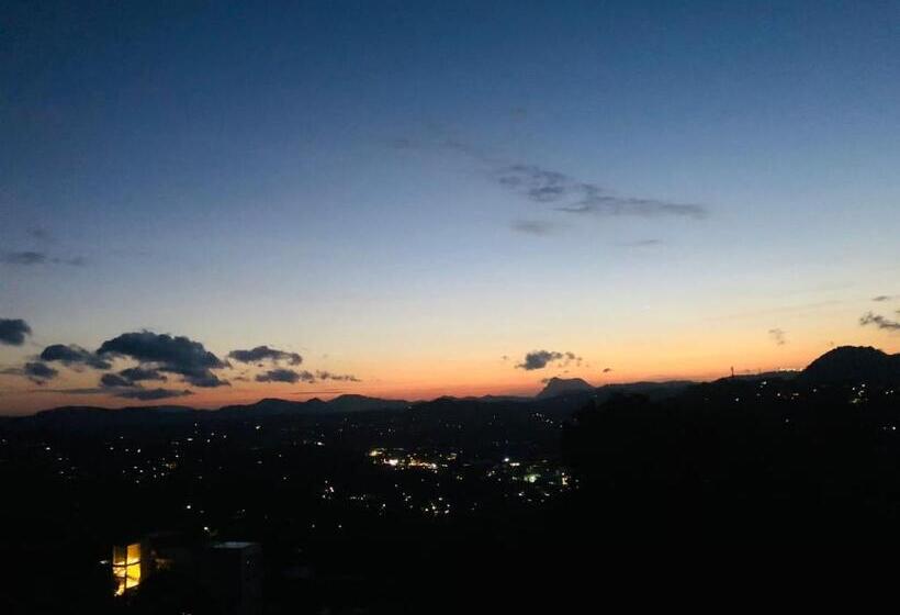 Hotel The Upcountry Resort