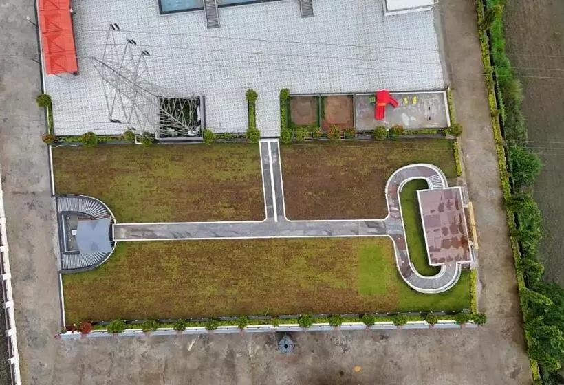 Hotelli Vedika Garden