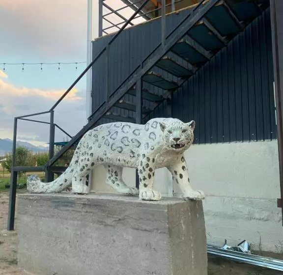 پانسیون Ak Ilbirs   Snow Leopard Guesthouse
