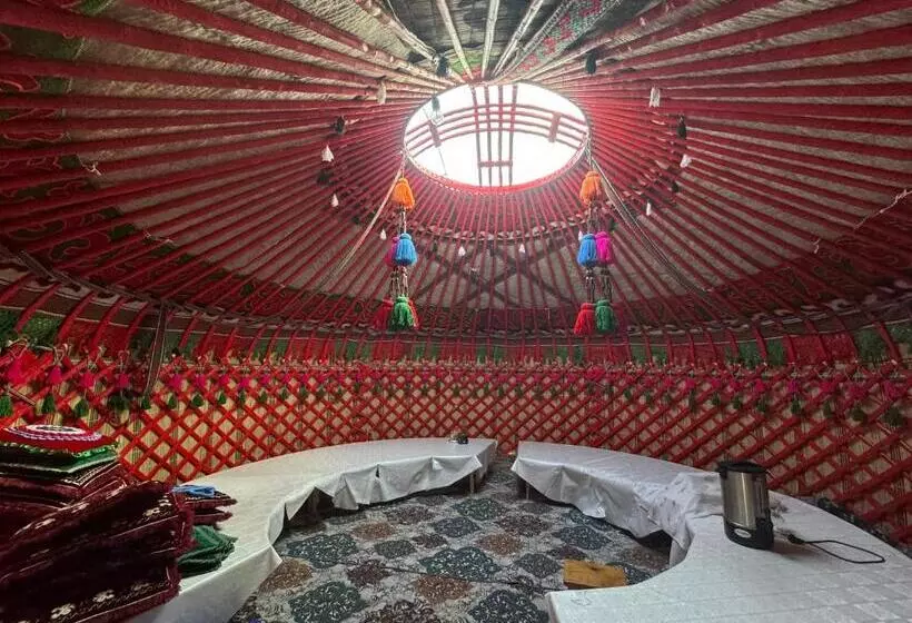 پانسیون Ak Ilbirs   Snow Leopard Guesthouse