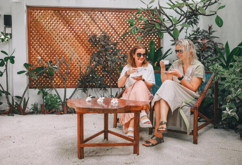 پانسیون Frangipanifulhadhoo