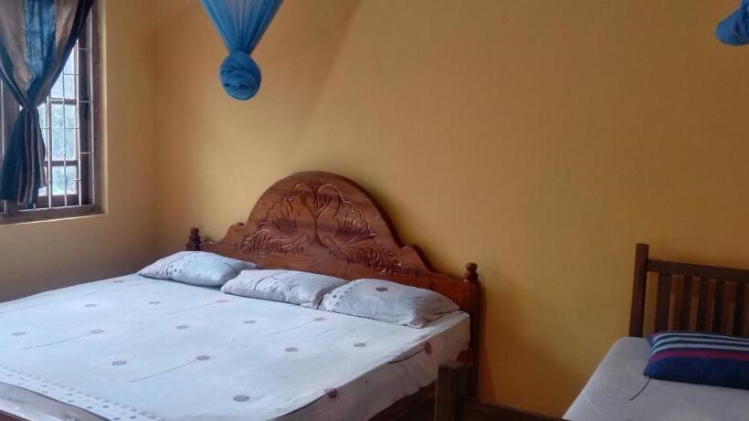 پانسیون Old Town Guest House