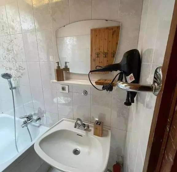 پانسیون Picchio Rosso   Stanza Privata Con Bagno In Val Di Fassa