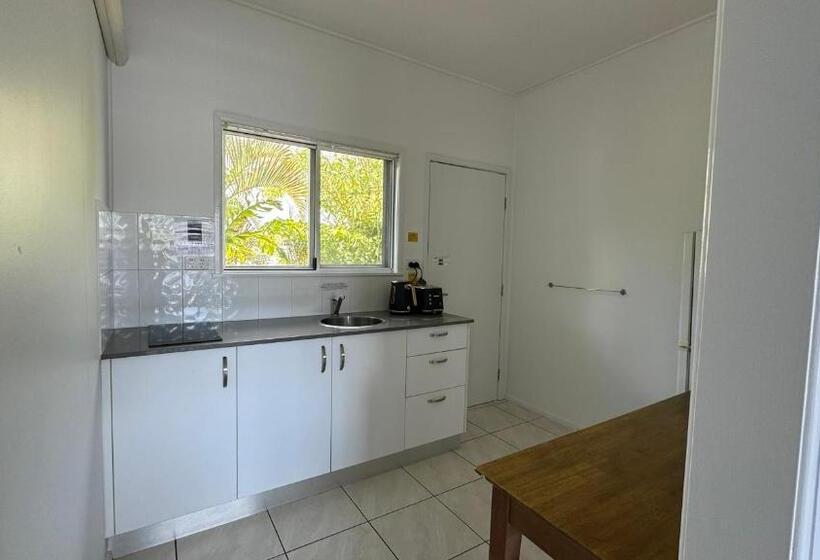 הוסטל Accom Kc S