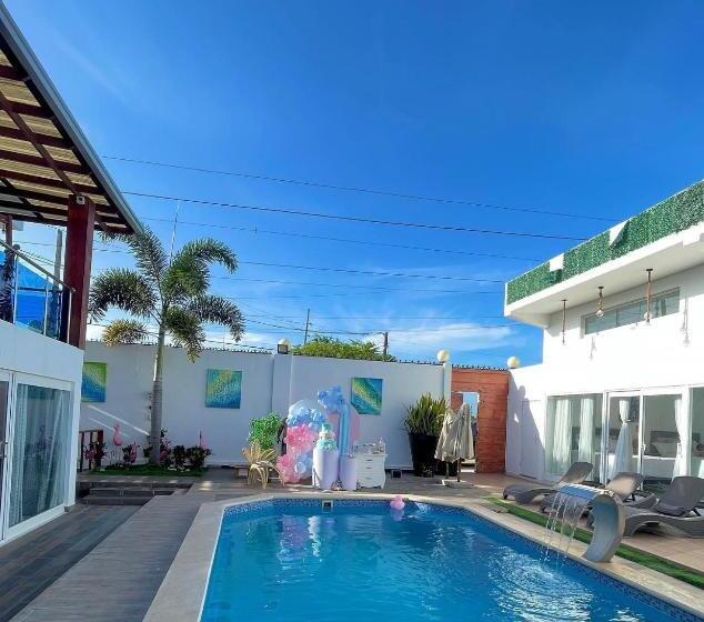 تختخواب و صبحانه Villa Manuel