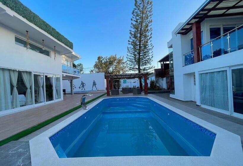 تختخواب و صبحانه Villa Manuel