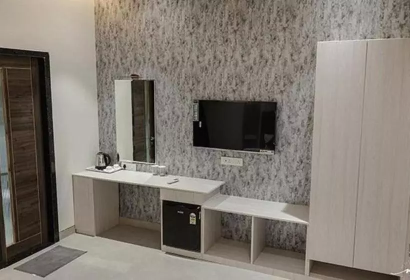 Fabhotel Prime Lavkush