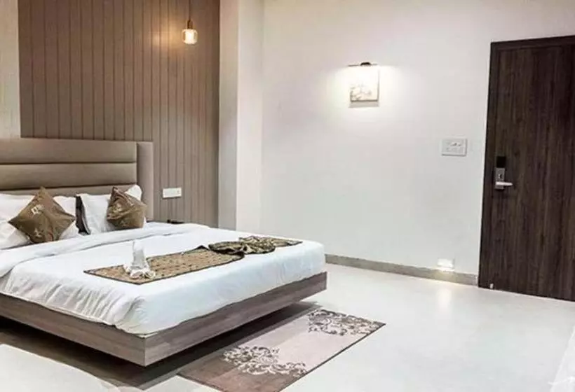 Fabhotel Prime Lavkush