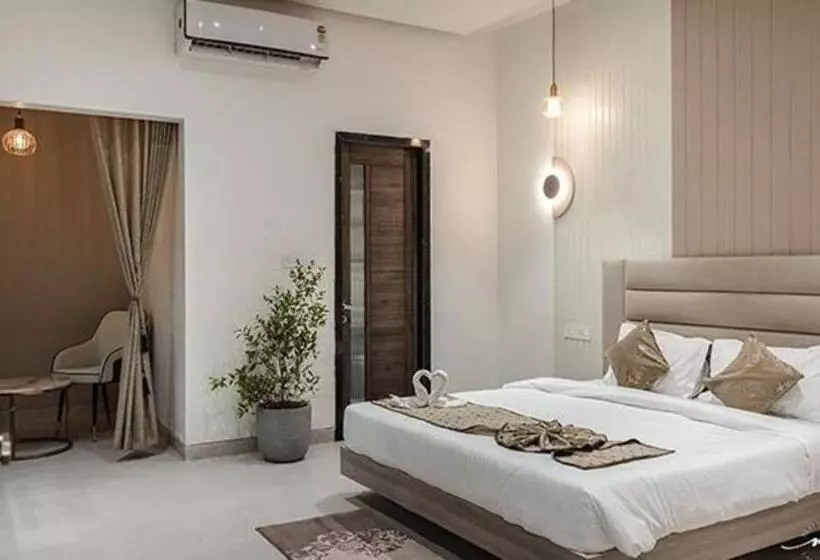Fabhotel Prime Lavkush