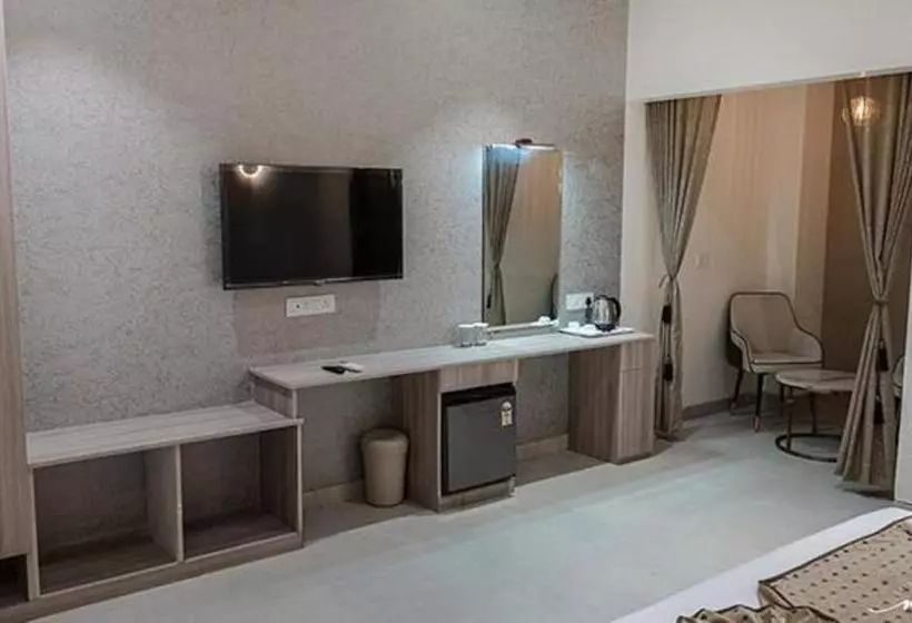 Fabhotel Prime Lavkush