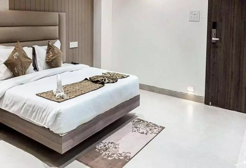 Fabhotel Prime Lavkush