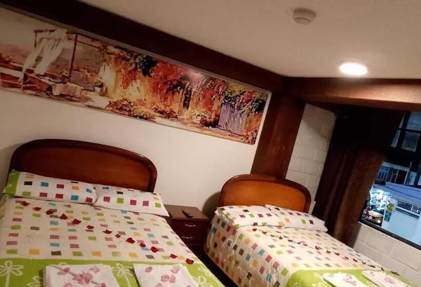 ホテル Hostal Grimaldi
