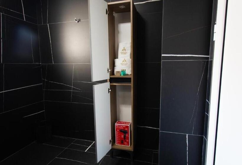 هتل Mountain Maison