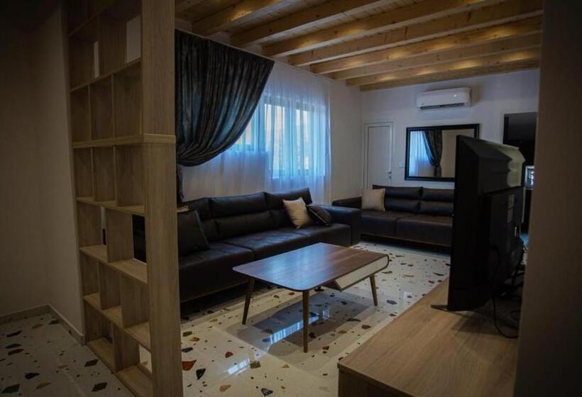 هتل Mountain Maison