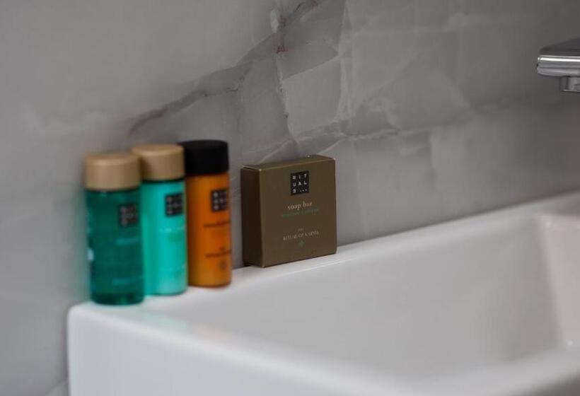 هتل Mountain Maison