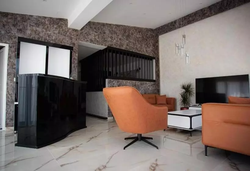 هتل Mountain Maison