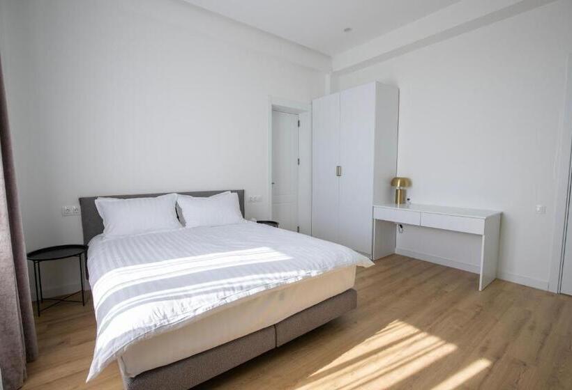 ホテル Naubari Estate