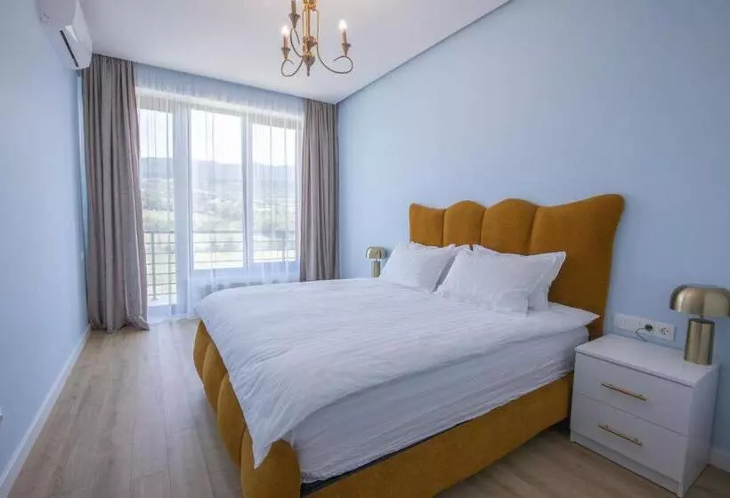 هتل Naubari Estate