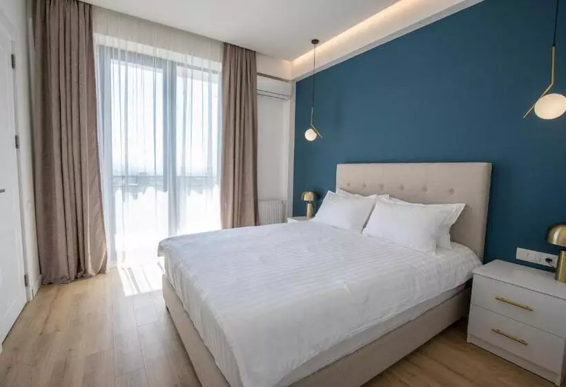 هتل Naubari Estate