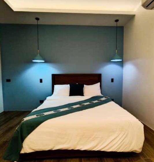 Hotel Plato De Ciudad Ii