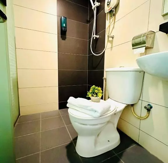 Hotelli Swing & Pillows   Rawang Selangor Formerly Known As Sakura Tree