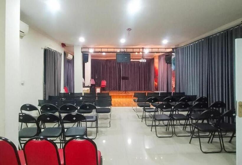 Otel Urbanview Botania Meeting Point Batam By Reddoorz