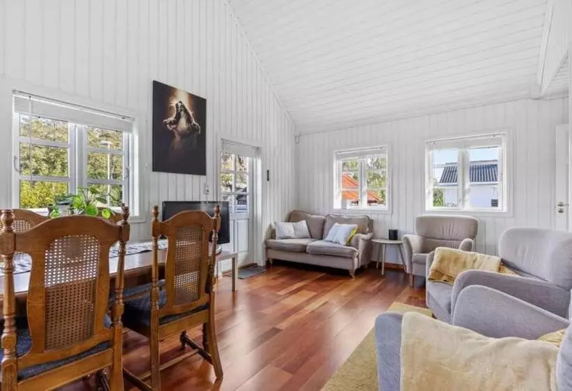 ペンション Beautiful House In Risør