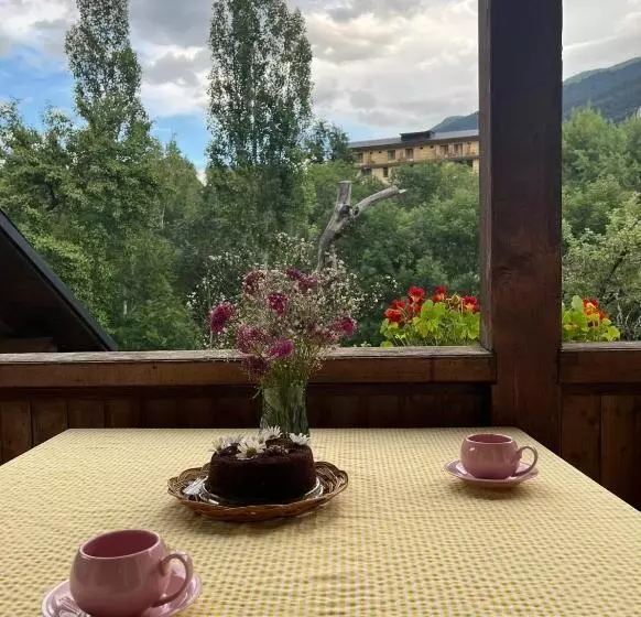 پانسیون Old Town