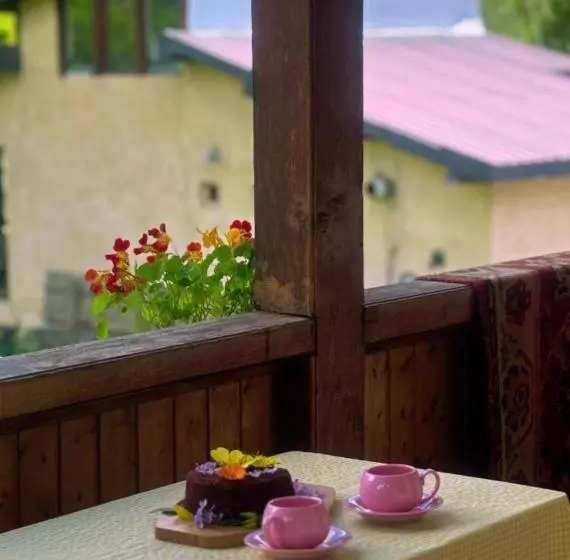 پانسیون Old Town