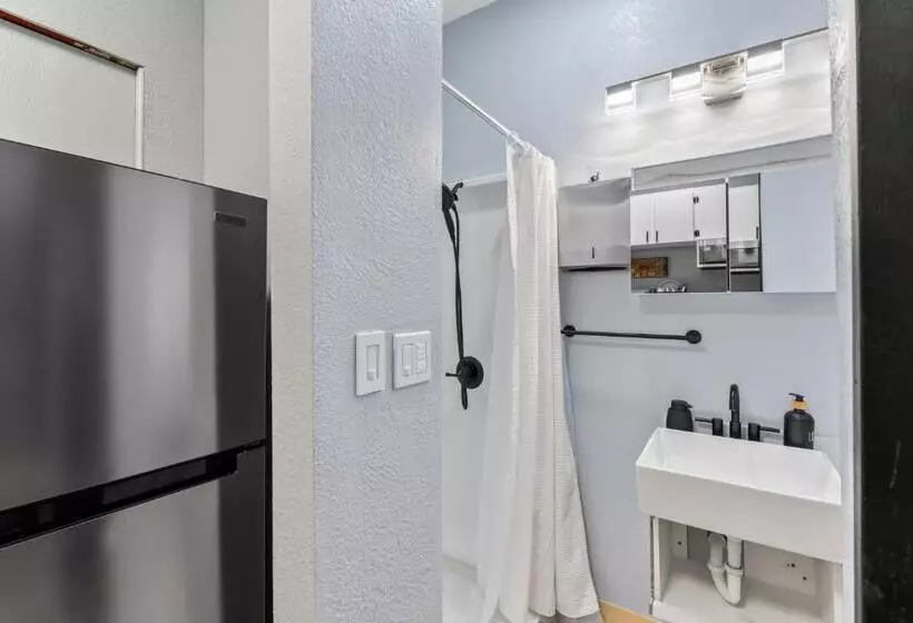 ペンション Stylish Studio Suite Near Downtown