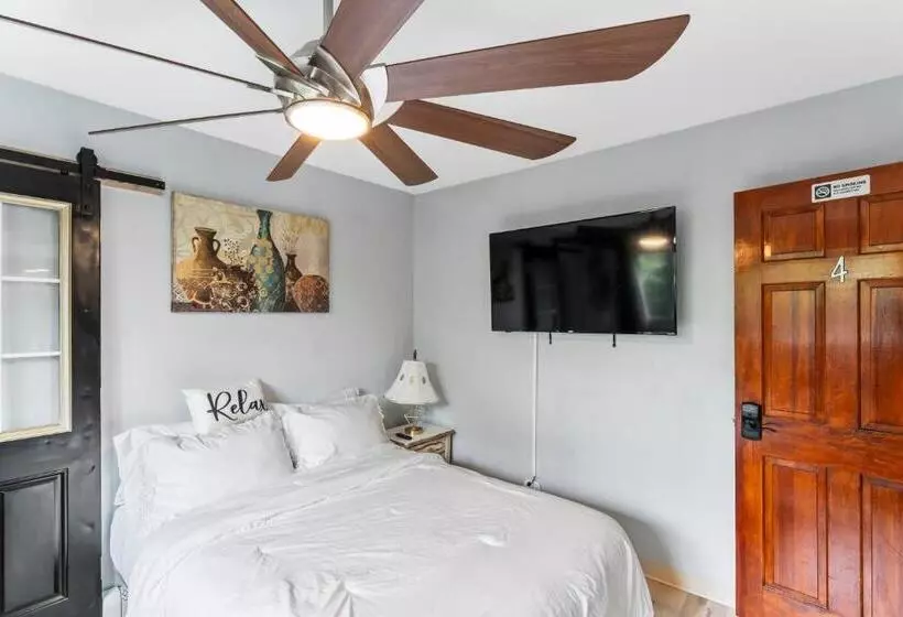 ペンション Stylish Studio Suite Near Downtown