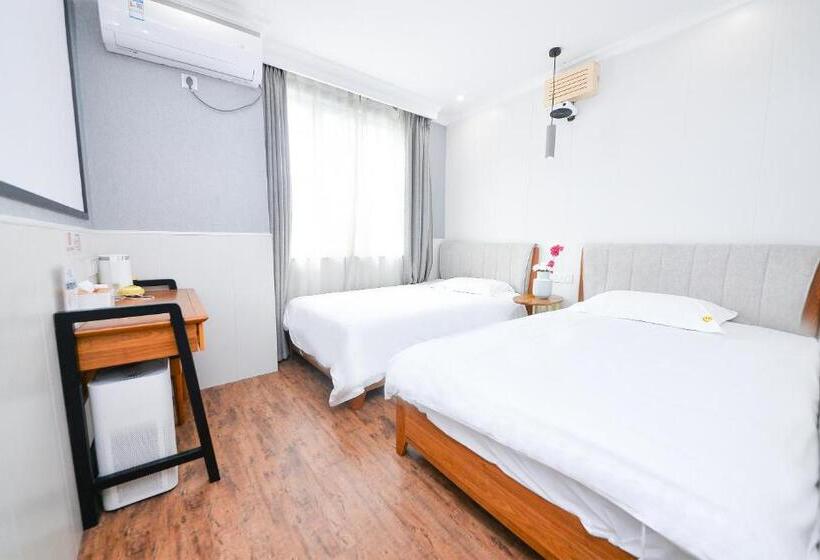 Auberge Hôtelière 笑脸里青年旅舍锦里店