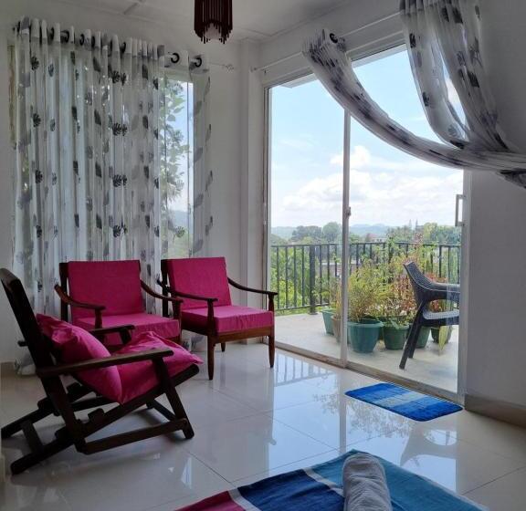 Hostel Squirrel S Nest