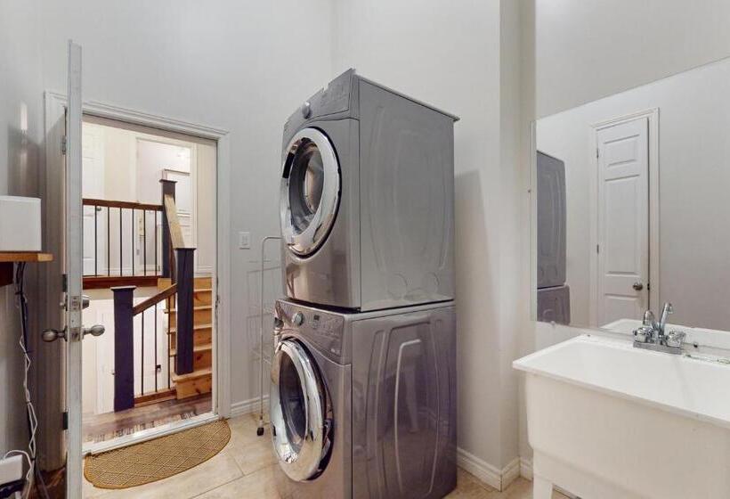 Apartment In The Aqorpions Estate