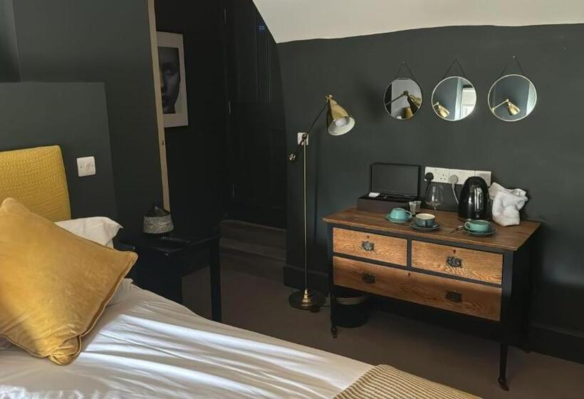 민박 El Camino Suites