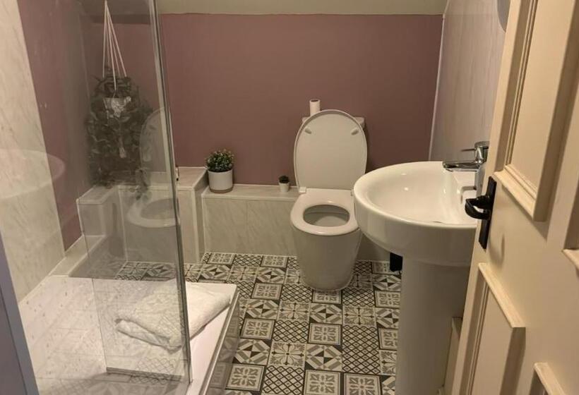 민박 El Camino Suites