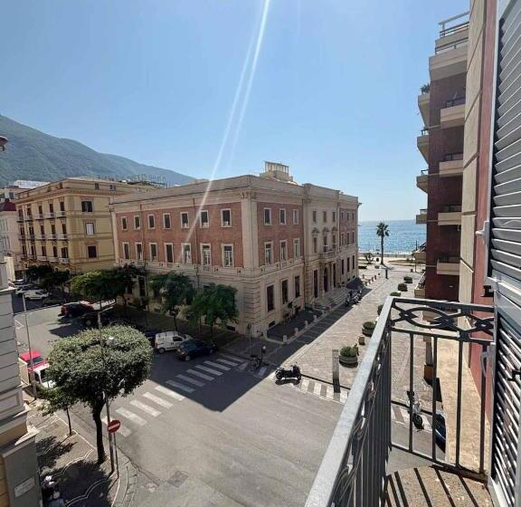 تختخواب و صبحانه Stabia Junior Suite