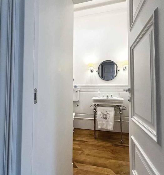 تختخواب و صبحانه Stabia Junior Suite