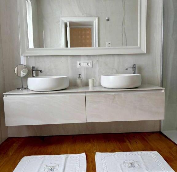 تختخواب و صبحانه Stabia Junior Suite