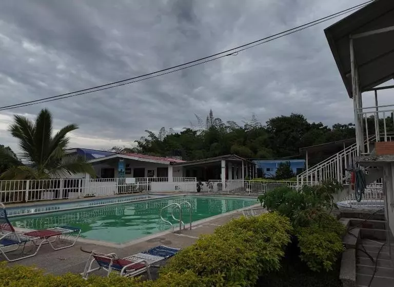 ホテル Centro Vacacional La Colina