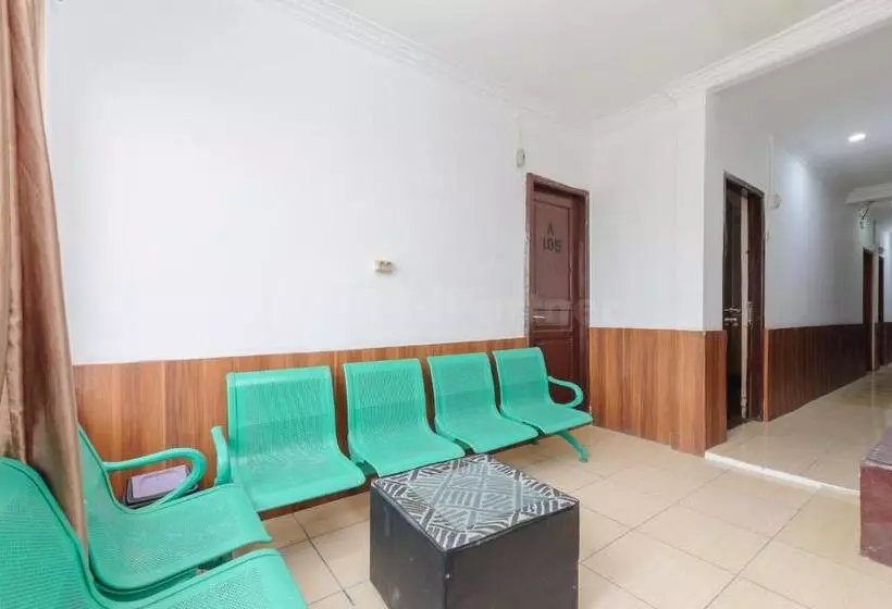 Hotelli My Home2 Mall Ciputra Cibubur Redpartner