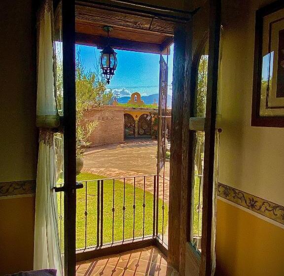 ホテル Quinta Trespuentes