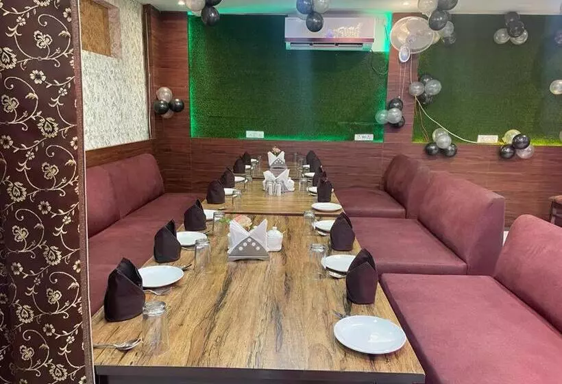 Hotelli Shakti & Banquet