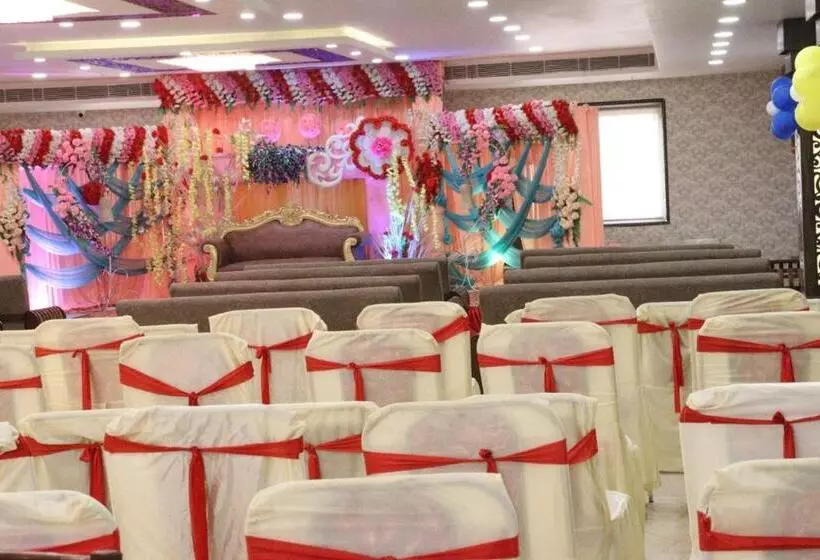 Hotelli Shakti & Banquet