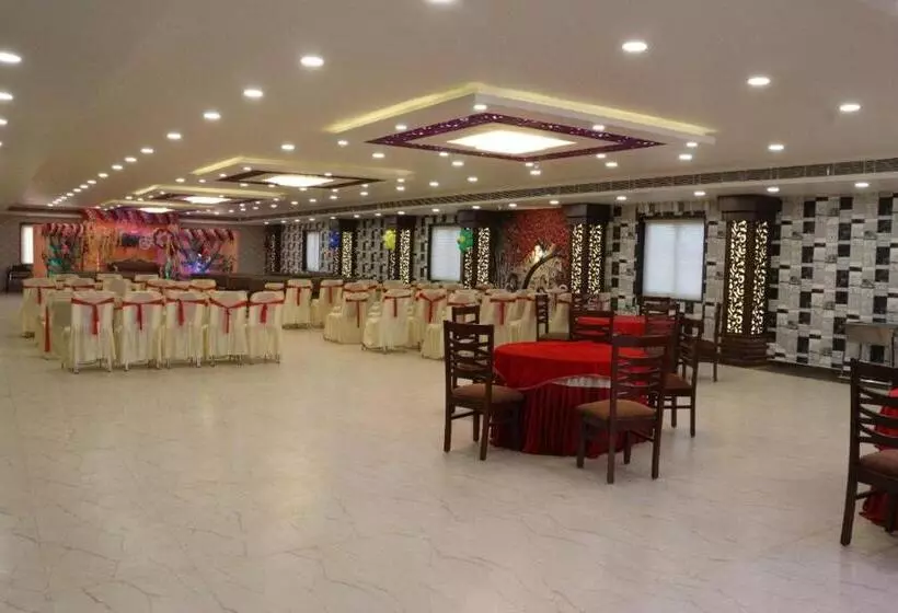Hotelli Shakti & Banquet