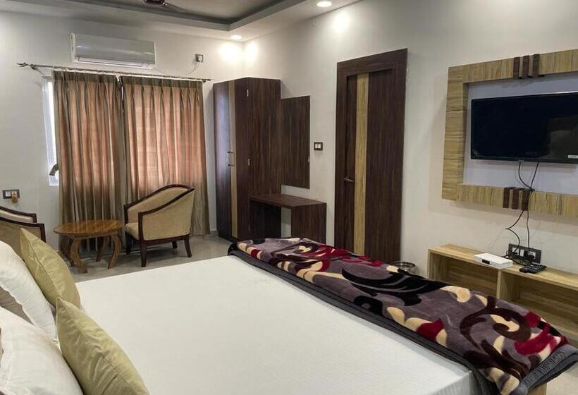 Hotel Shakti & Banquet