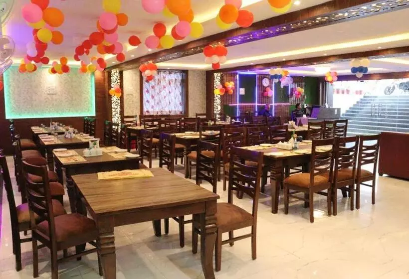 Hotelli Shakti & Banquet