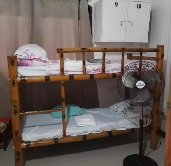 ペンション Mari Gold Travelers Inn