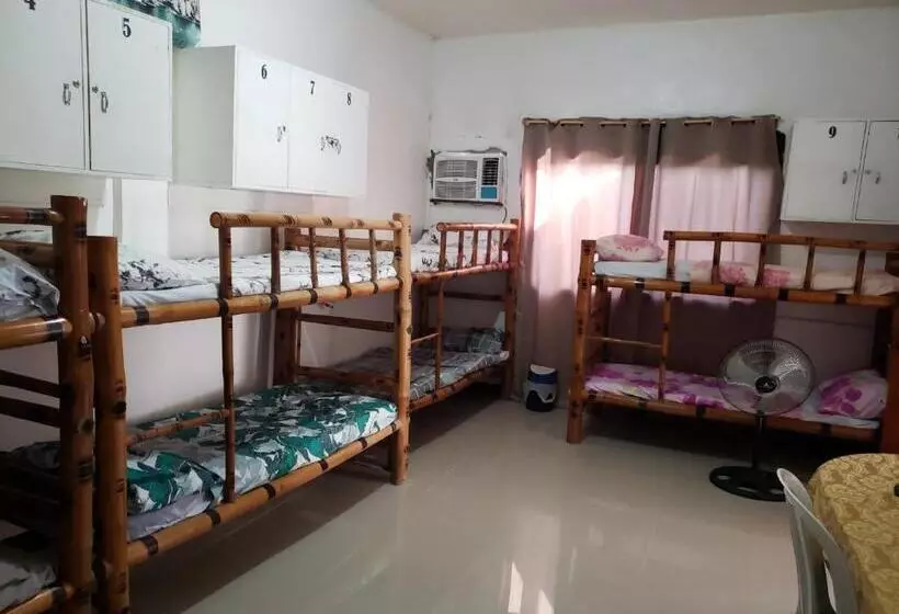 ペンション Mari Gold Travelers Inn
